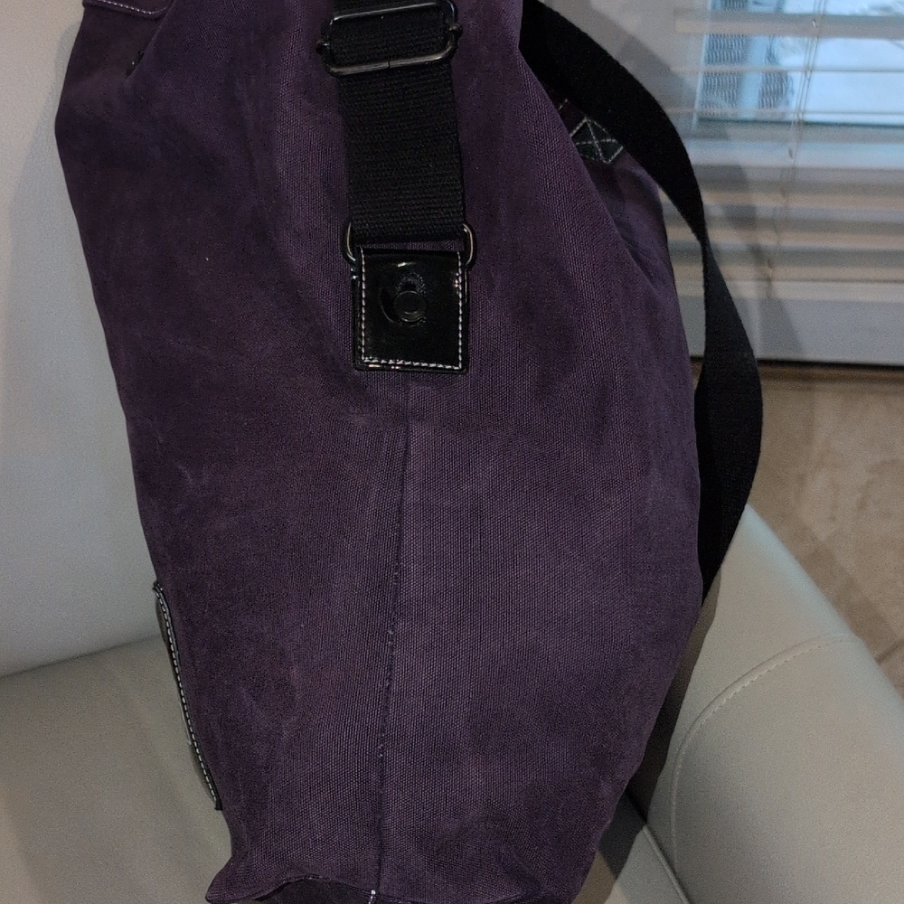 Marc Jacobs Deep Purple Tote with Black Strap - Picture 5 of 12